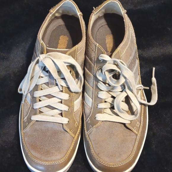 Skechers men's brown leather sneakers - Picture 1 of 7